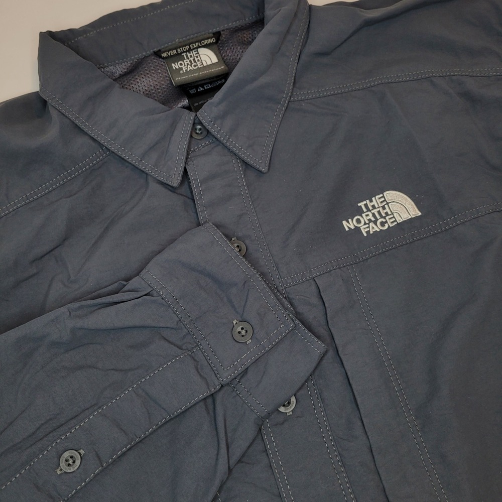 The North Face Hiking Shirt Mens Medium Gray Excellent Long Sleeve Nylon A7Q8